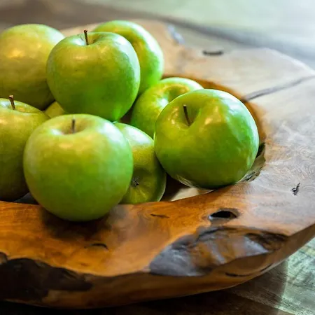 House - Pool View דירה