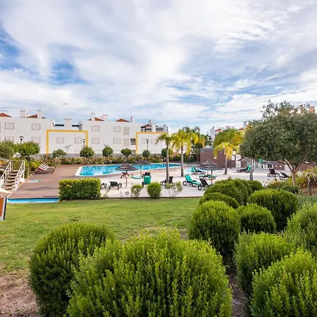 House - Pool View *