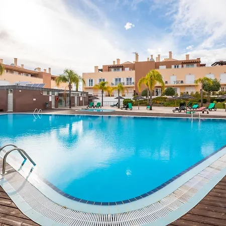 House - Pool View Апартаменты