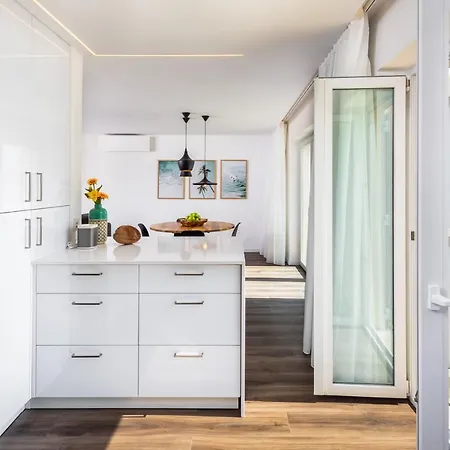 House - Pool View Διαμέρισμα